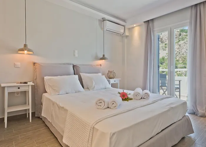 Antikri Kyra Panagia