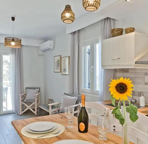 Antikri Kyra Panagia